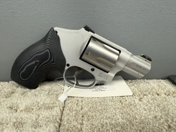 Smith & Wesson 642-uc 38 Special +P Lipseys Exclusive