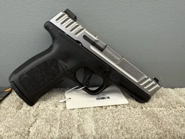 Smith & Wesson SD9 2.0 9mm Stainless